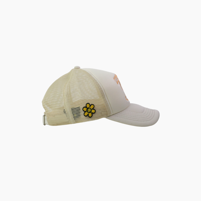 Melting Smiley Trucker Cap | Cream